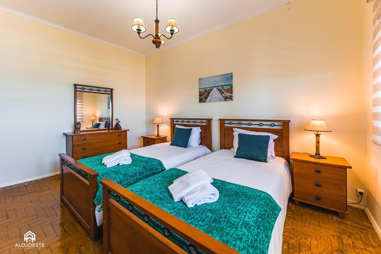 Casa A Beira Mar - Countryhouse With Ocean View São Pedro da Cadeira Esterno foto