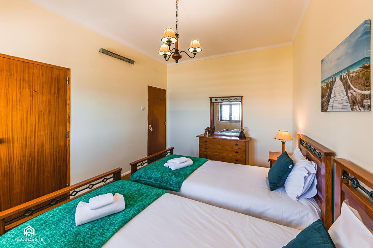 Casa A Beira Mar - Countryhouse With Ocean View São Pedro da Cadeira Esterno foto