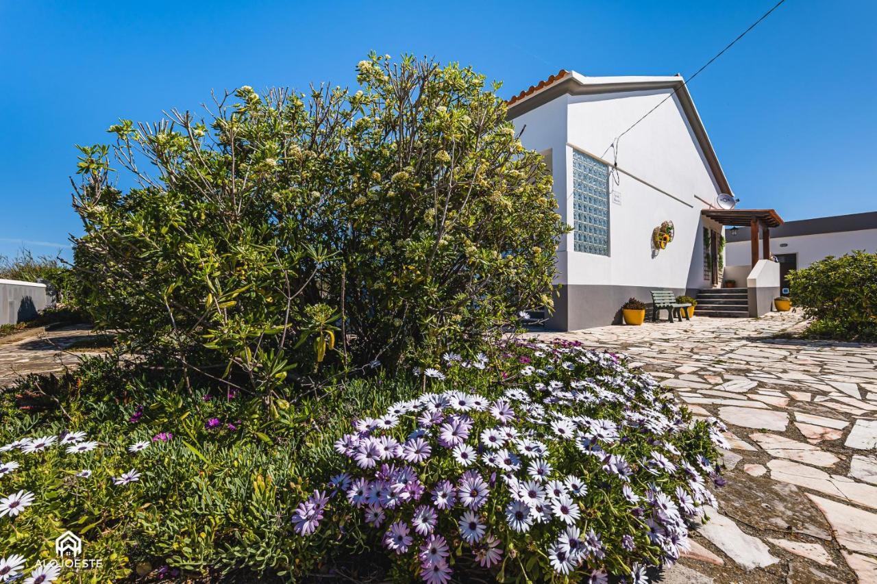Casa A Beira Mar - Countryhouse With Ocean View São Pedro da Cadeira Esterno foto