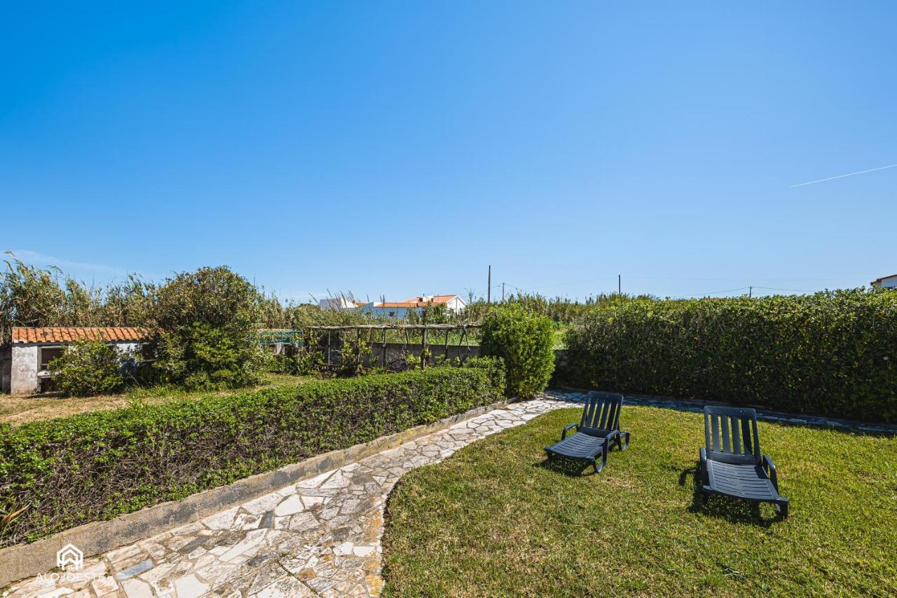 Casa A Beira Mar - Countryhouse With Ocean View São Pedro da Cadeira Esterno foto